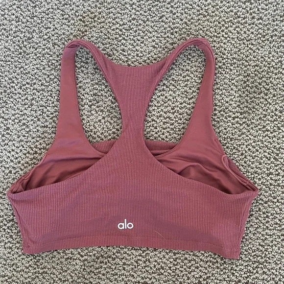 ALO yoga sports bra - Picture 2 of 4